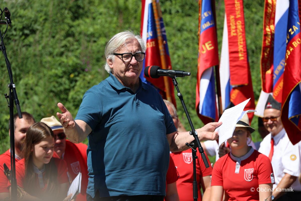 Spominska slovesnost ob 81. obletnici legendarnega preboja iz sovražnikovega obroča na Menini planini (2)